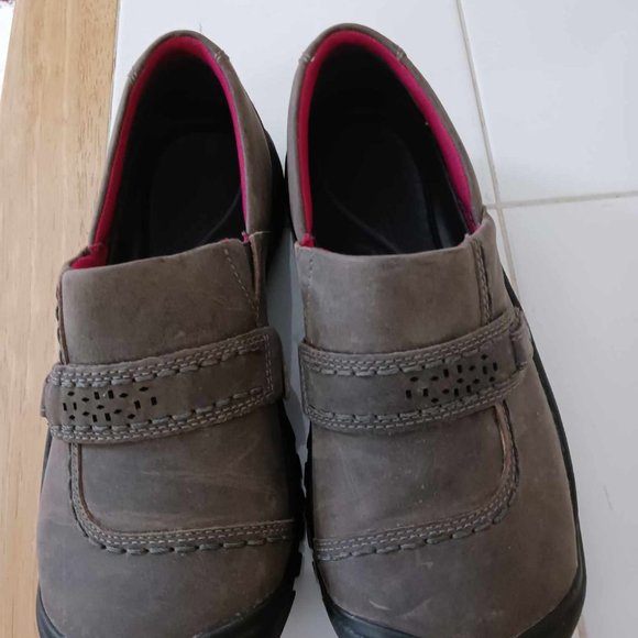 Keen Shoes - KEEN Kaci  slip on size 8